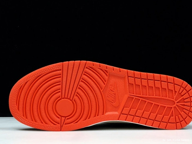 Retro Sail Air OG SoleFly Orange High Fir-Team x Jordan AV3905-138 1 0810